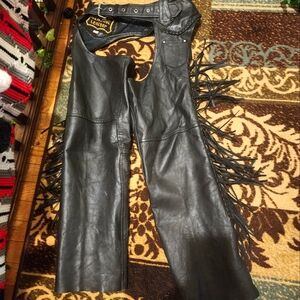 Leather biker chaps Sz Small. In Seam Aprox 30..